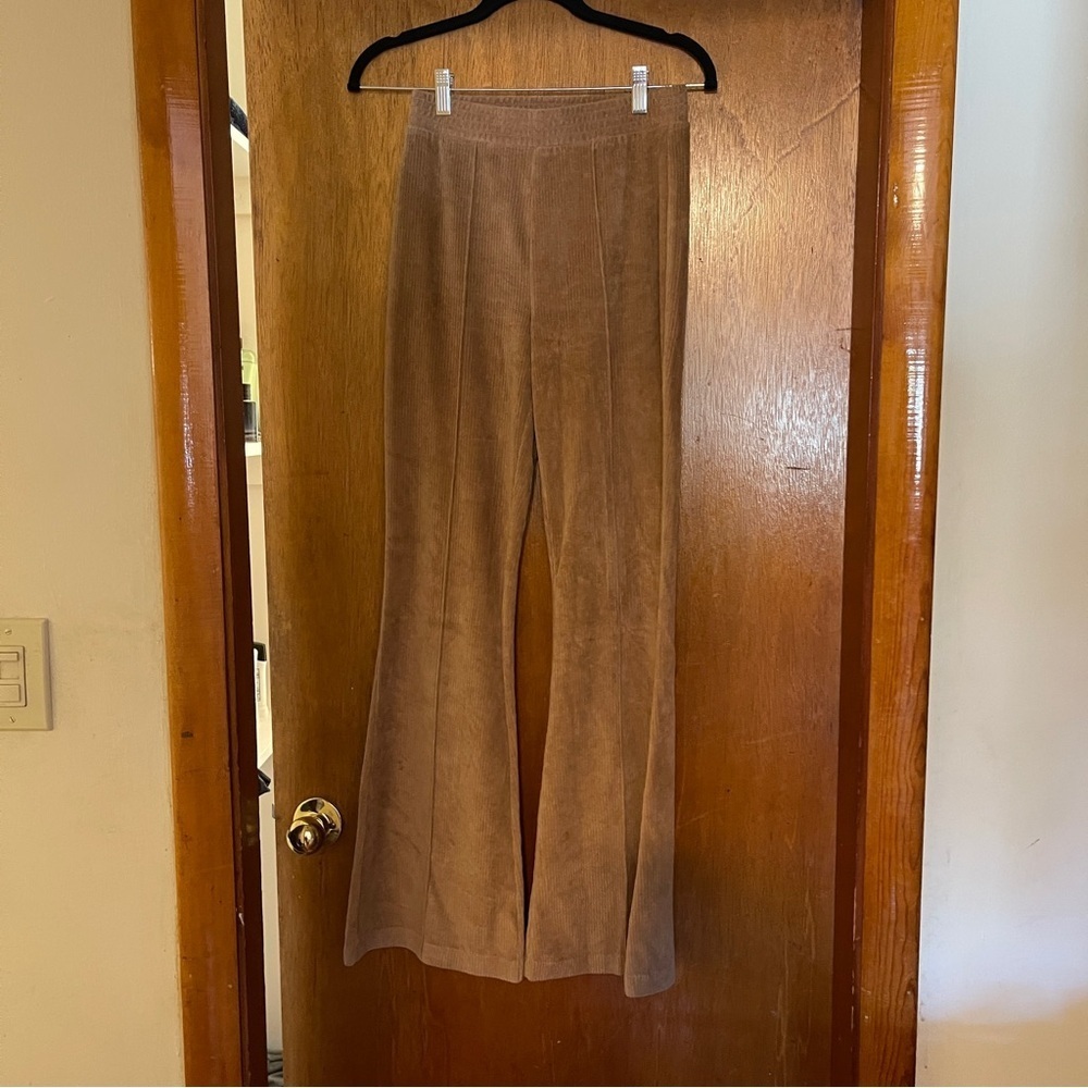 Aerie Groove-On Velour High Waisted Flare Pant - Size Extra Small 31" Corduroy